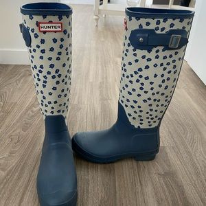 Hunter rain boots work once